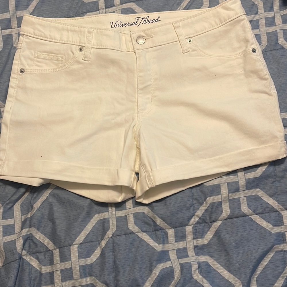 Universal Thread Shorts